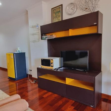 Hua Hin Baanklang Condo By Petch Экстерьер фото